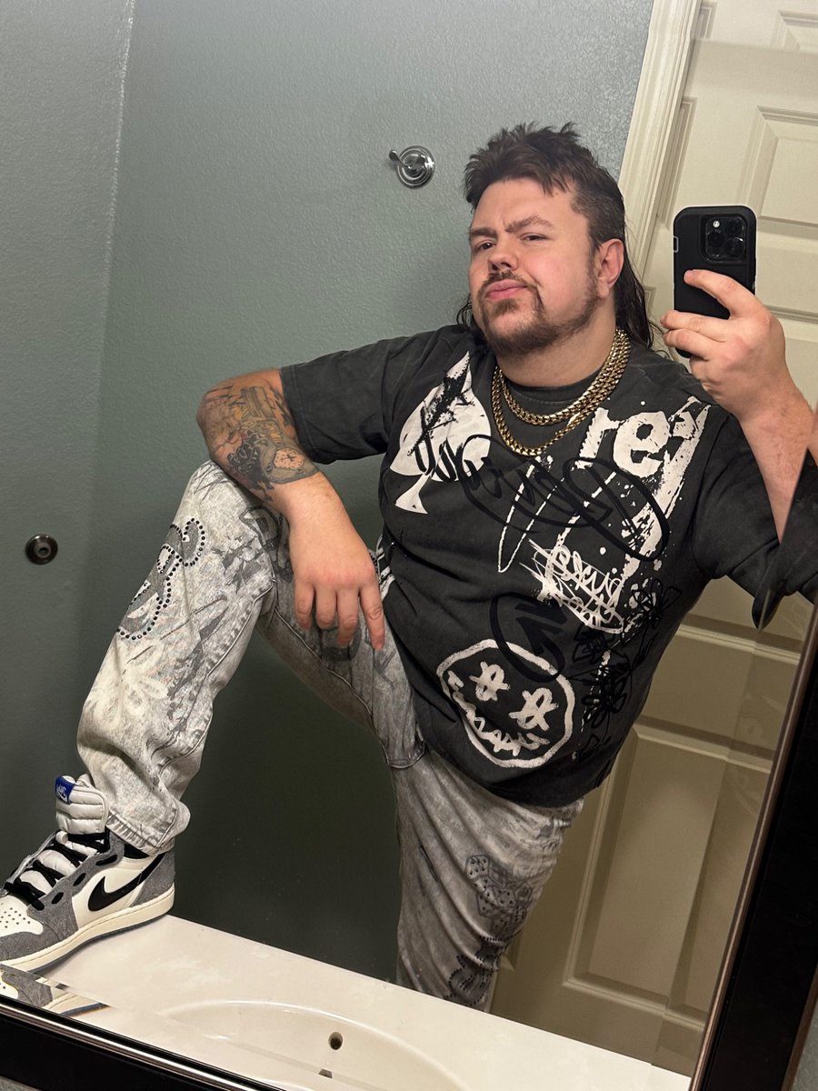 #YCS300 Fit! New Smoke Rise Grey Jeans &amp; Shirt + Jordan Retro Cool Greys that dropped this week. Just cause we doing nerd things this weekend doesn’t mean we gotta look like it 🤣