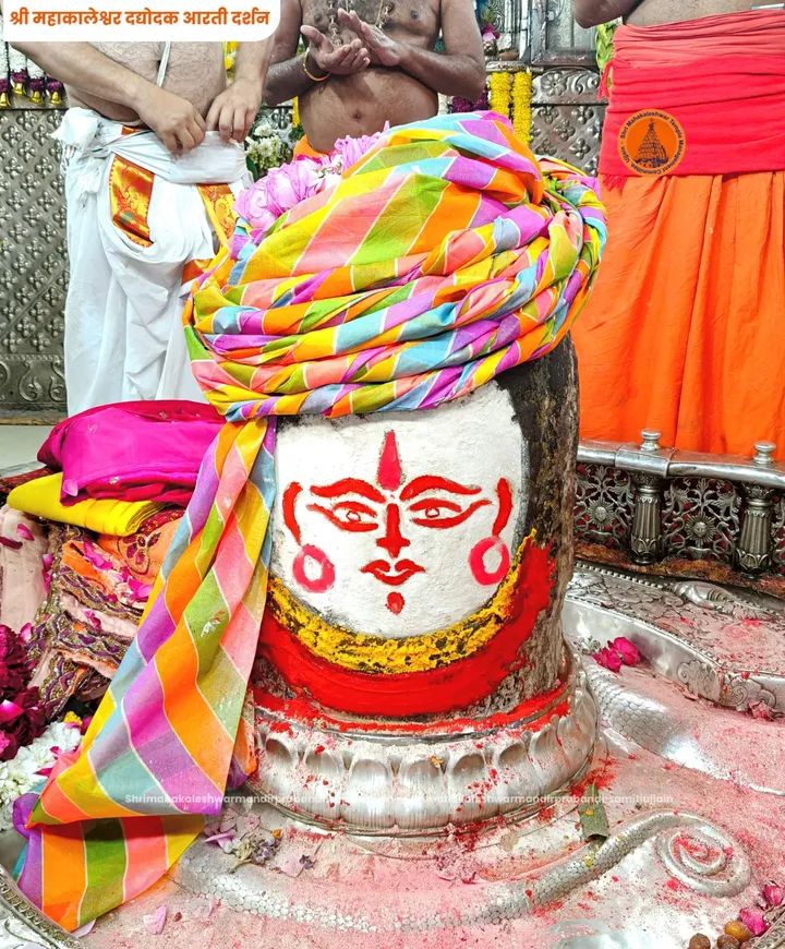 ॐ नमः शिवाय ❤️❤️
भोलेनाथ आपके जीवन में
स्वास्थ्य, शांति और सफलता प्रदान करें।
महाशिवरात्रि के इस शुभ पर्व पर आप सभी को ढेरों शुभकामनाएं।
🙏❤️❤️