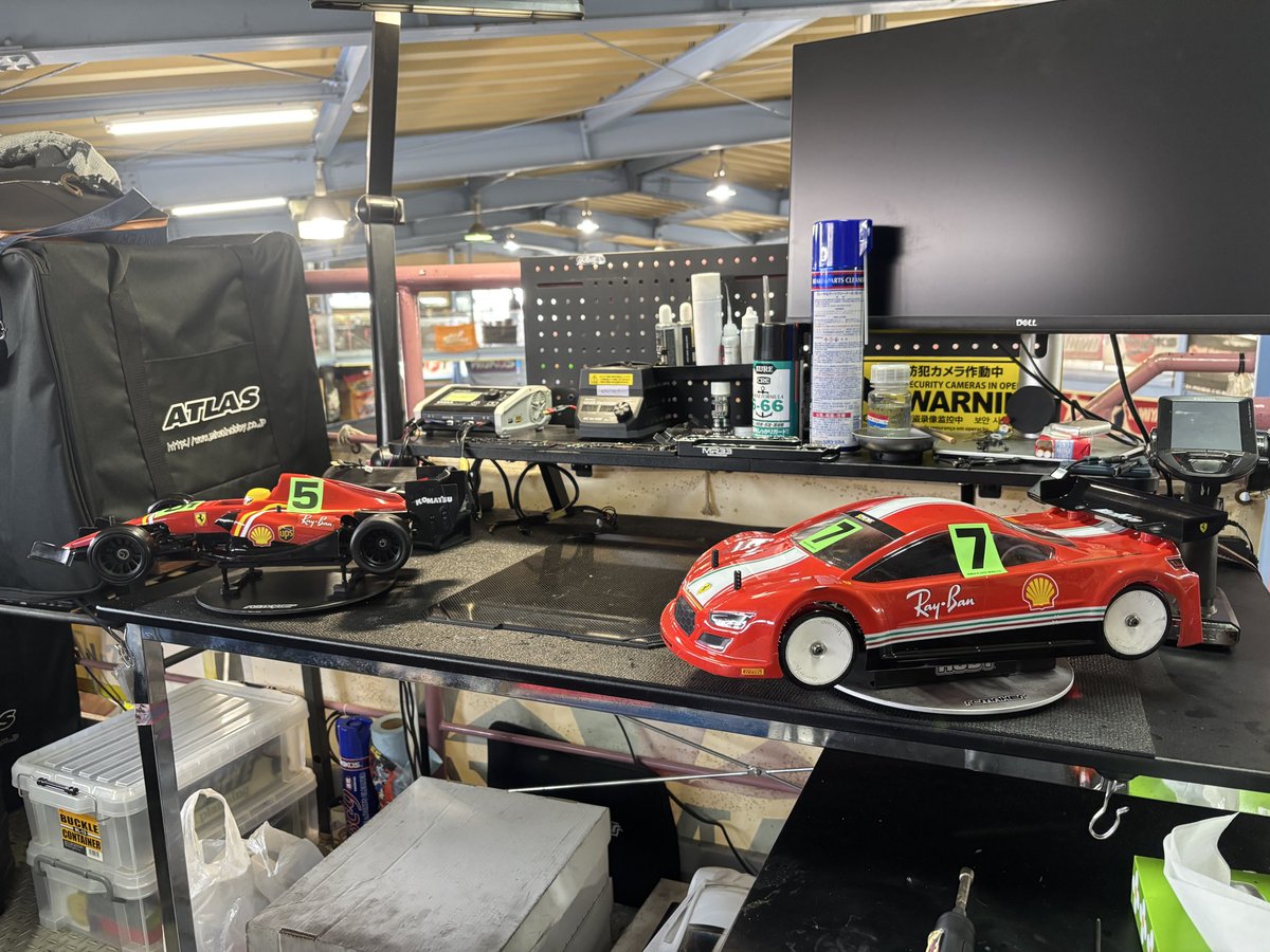 tomitatouru's tweet photo. 🙄なんと2台ともAmain🚗
地獄で草🌱
#RC #XRAY #F1 #Awesomatix https://t.co/YjmsuzzSd5