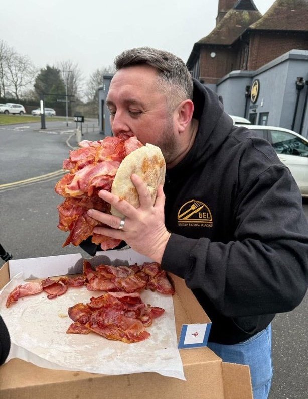 RadioGenoa tweet media