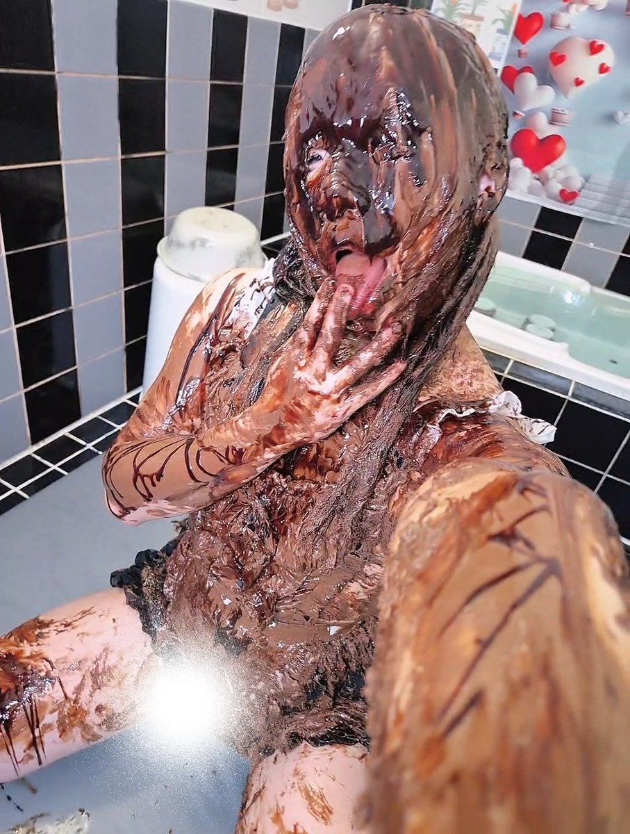 月島なる tweet media