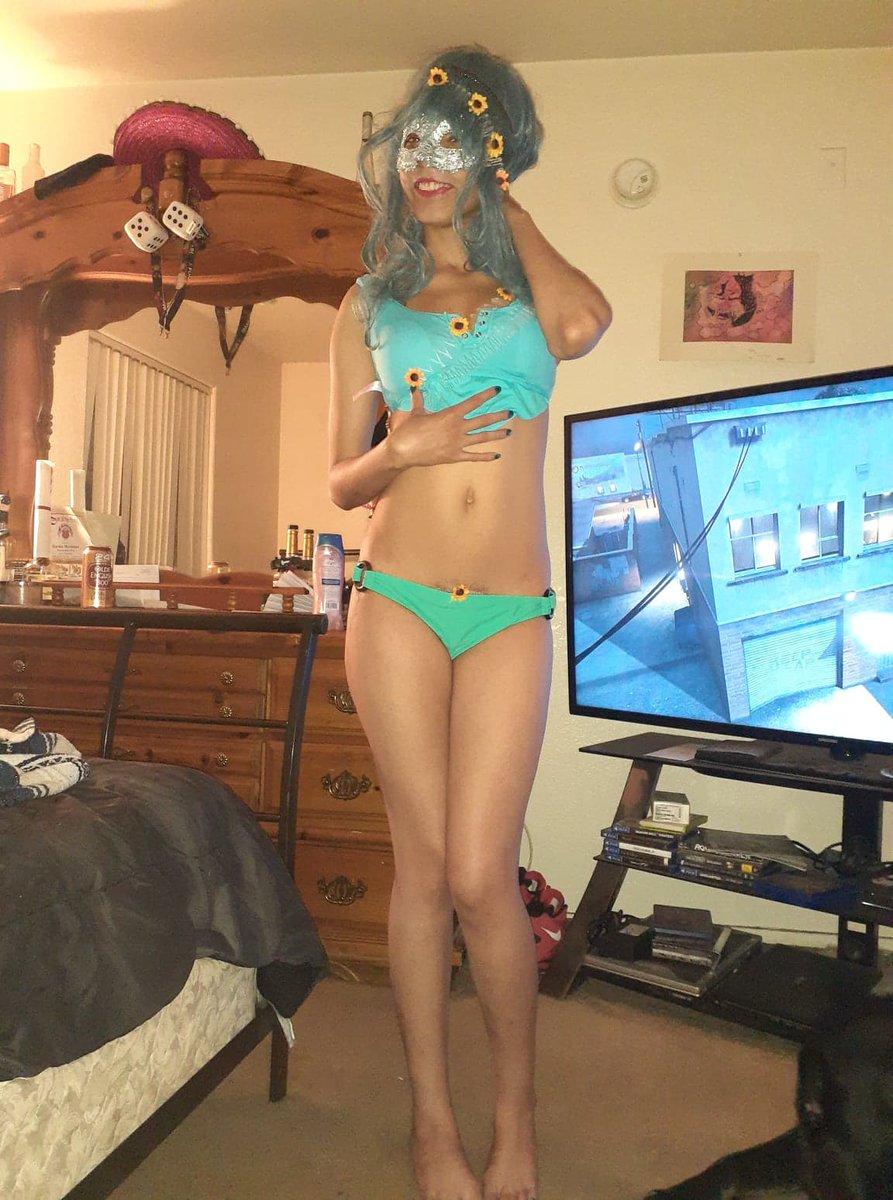 DarlinToki's tweet photo. If you’ve ever touched yourself thinking about me, you owe me a Valentine’s gift. A good one. Spoil your blue‑haired goddess behind the mask. 💙

#Valentines #Findom #SpoilMe #BlueHairDontCare #MaskedBabe #NSFW #OnlyFans #Fansly #LinkInBio https://t.co/ZbF1TCoxmA