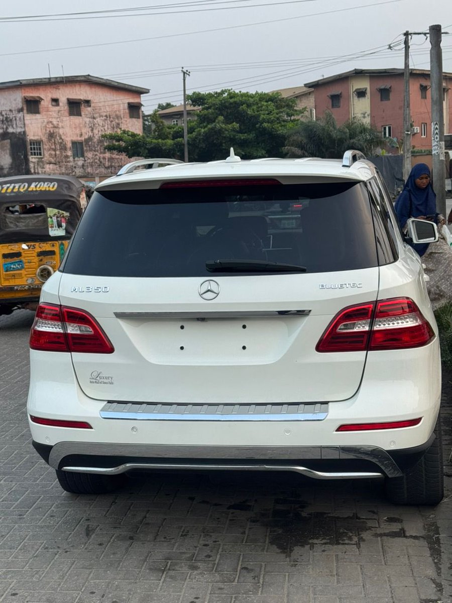 XCESSCARS 🌍🌎🌏
DISTRESS TOKUNBO 🍕🍟🍔
☀️ *MERCEDES-BENZ ML 35☀️
***MODEL 2014
➖ *FIRST BODY PAINTED 
 PURE TOKUNBO🍓🍇🍒* 
 💥💥💥
 SUCKIN KEY 🔑 
SUN ROOF 🌞 
ENGINE 💯💯💯 (DIESEL ENGINE)
⚙️ GEAR 💯💯💯
💨 AC  💯💯💯
🔘 *PRICE *N22m
🌎 *LOCATION KIRI KIRI TOWN
🔲 GENUINE