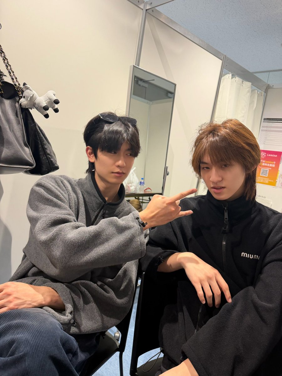 jrsxcvii's tweet image. น่ารักไม่ไหว กำลังใจเต็มเปี่ยมกันเลยละน้าาา ไปด้วยกันๆ go go 

THOMAS KONG RUNWAY TGC 
#TGCAICHINAGOYAWITHTMK