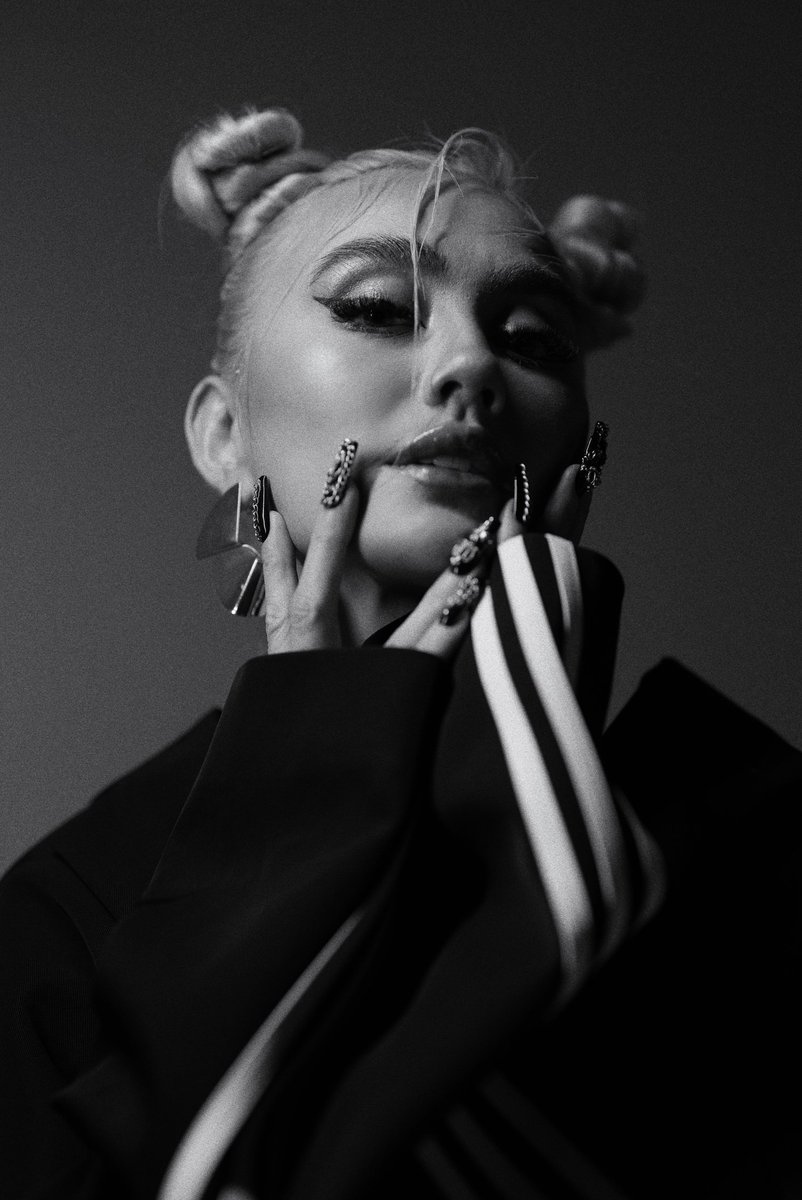 You mean, SEAblings? You guys see the vision right? 
This is my dream COLLAB, a powerhouse of SEA POPSTARS. 
Lisa - Main dancer
Sarah - Main Vocalist
Agnez Mo - Main Rapper

<a href="/wearelloud/">LLOUD</a> 
<a href="/JustSarahG/">Sarah Geronimo</a> 
<a href="/agnezmo/">AGNEZ MO</a>