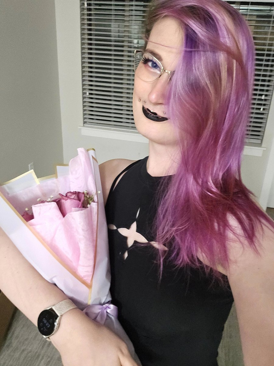 CuddleBug - Mommy arc ☺️ tweet media