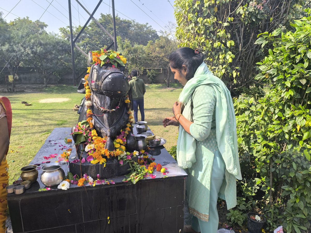हर हर महादेव।। जय नन्दी जी।।

#महाशिवरात्रि #mahashivratri #Mahashivratri2026 #हरहरमहादेव #हर_हर_महादेव_शिव_शंभू_ॐ
#हर_हर_महादेव #ॐनमःशिवाय 

#नीलम_भारद्वाज <a href="/Ward_77Vaishali/">Ward-77 Vaishali Ghaziabad Nagar Nigam</a>