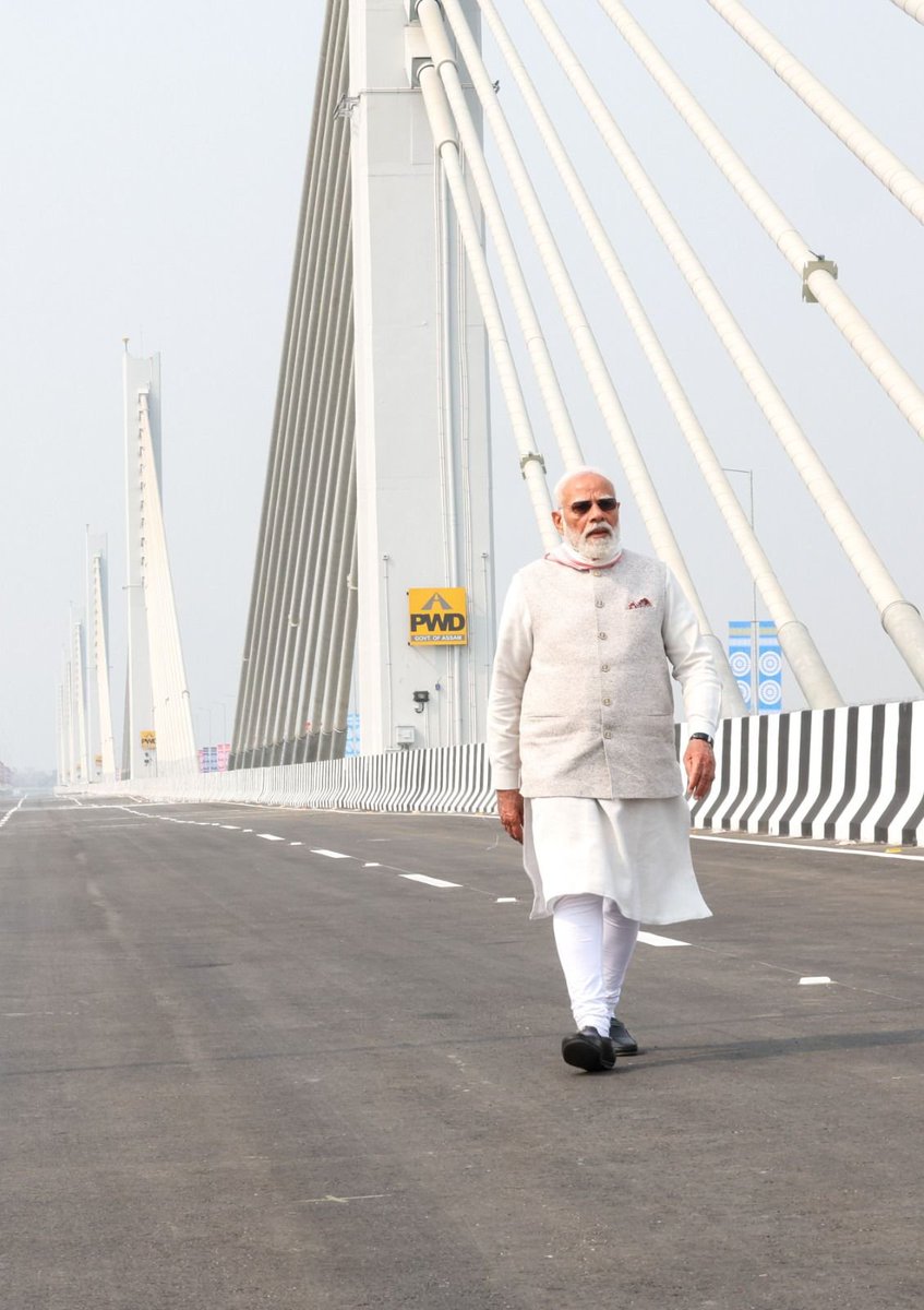 Sandeep31296520's tweet photo. Love 💕 you Modi ji 😎
मुझे लगता है,,,
हर लग्जरी ब्रांड्स कैमरे का ट्राइल मोदी जी ही करते हैं....!
#ValentinesDay #लग्जरी #camra https://t.co/StPaCAWpSC