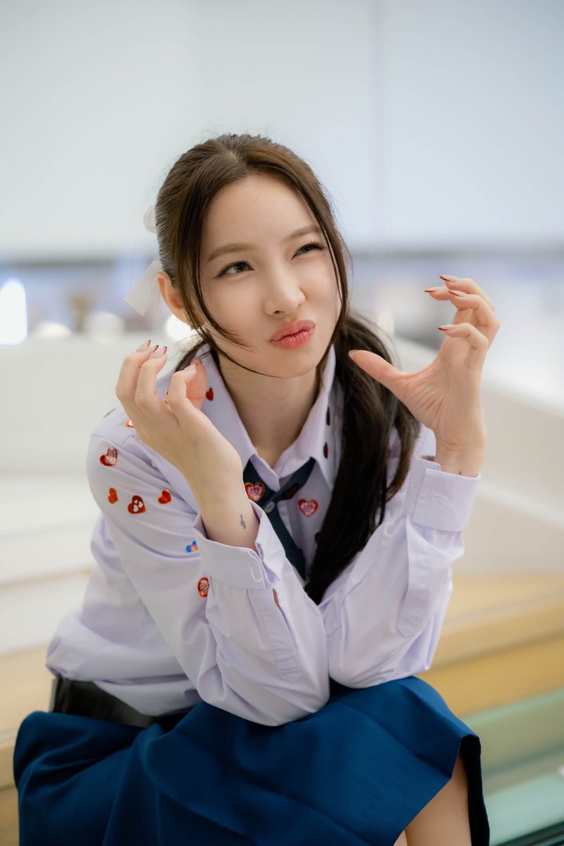 เปเปอร์ที่แปลว่ากระดาษ tweet media