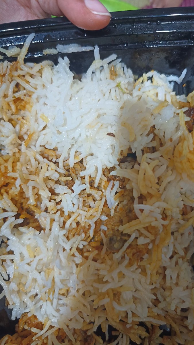 TeluguBucket's tweet photo. #Chaitanyafoodcourt JNTUH

Sometimes it happens.
But it shouldn't.

I ordered chicken dum biryani.
I got chicken with rice.

So far I have ordered More than 100 times. From now onwards i think before i order from the chaitanya food court. https://t.co/whQzTiutpe