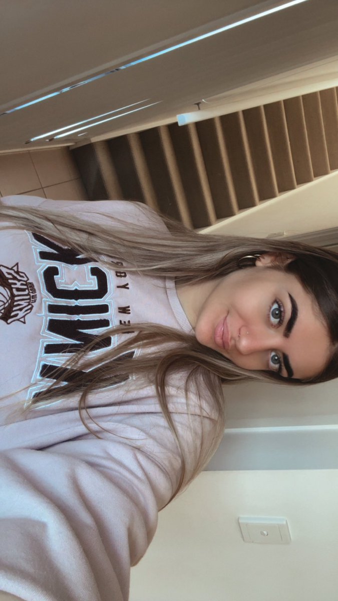 LilOF25's tweet photo. Cute Smile, Big Eyes, Black Brows I Think 
HMU☺️ https://t.co/TBpsK1ynXP
