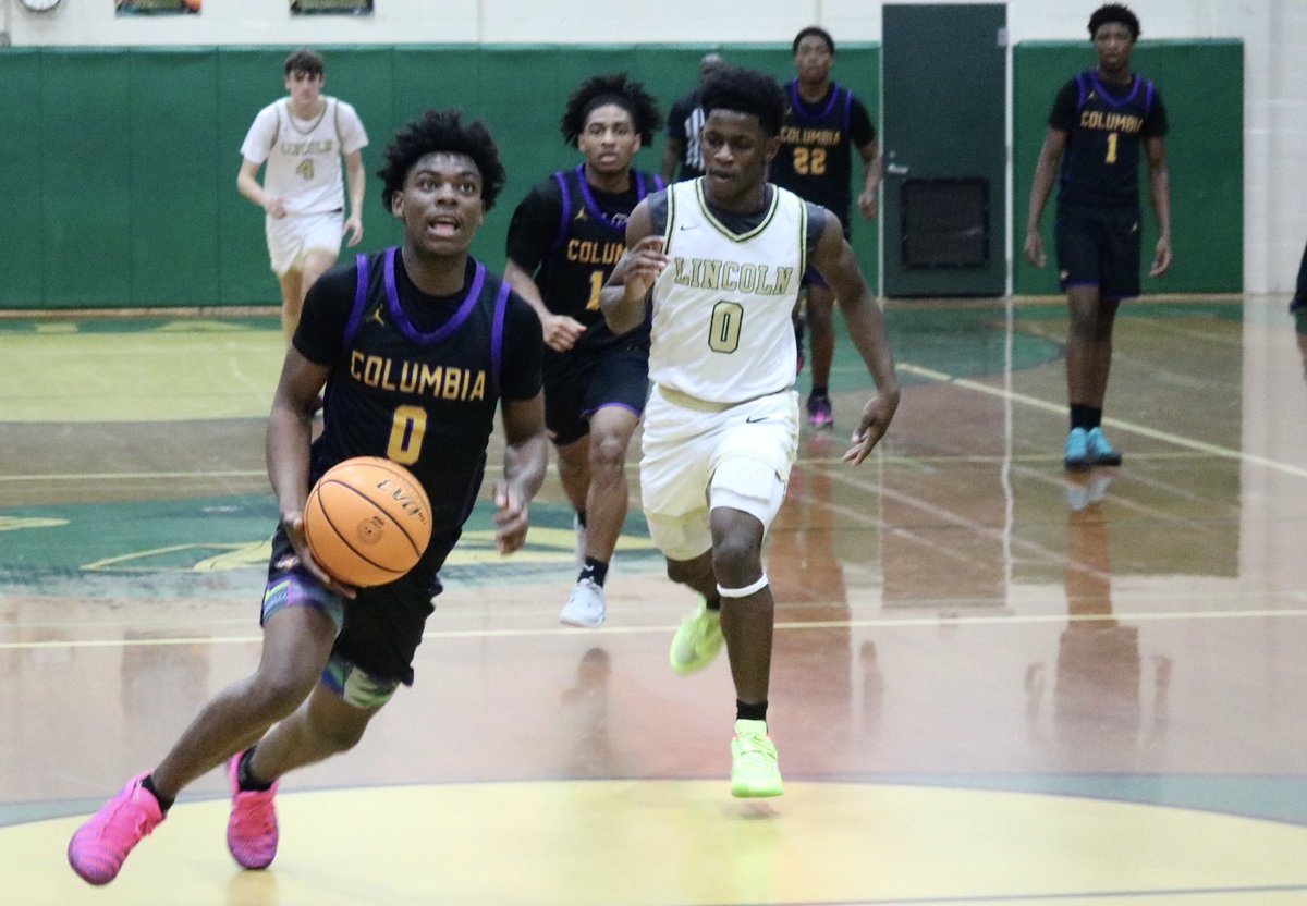 LCR_Sports's tweet photo. Zadrian Knowlton scored 10 of his 17 points in the fourth quarter while Columbia turned up the heat defensively to rally from 10 down to knock off Lincoln 66-65 in the Region 1-5A quarterfinals Saturday night.

@ByJordanKroeger: https://t.co/EcodQvCwCS https://t.co/4hHIUQSdjN
