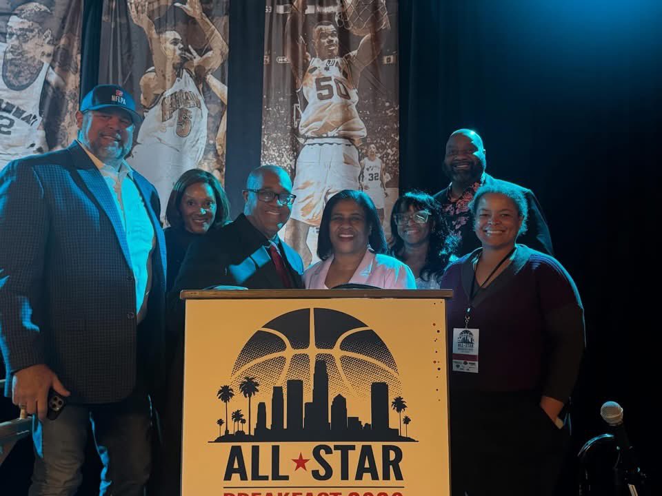 ProspeakGroup's tweet image. #HONORED to have my company Prospeak be the PRESENTING SPONSOR for the #NBA #AllStar Breakfast with @athletesinaction! 
Phenomenal program featuring Allan Houston @CoachAvery6 &amp;amp; @Chris_Broussard 

#Blessed
#Grateful
#Theplayerspastor