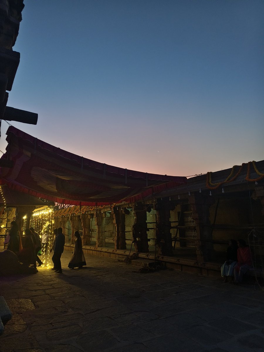 Aisiriee's tweet photo. ಶಿವರಾತ್ರಿ✨🙏🏻
📍ಭೋಗನಂದೀಶ್ವರ ದೇವಸ್ಥಾನ https://t.co/E5NeeUjfUI