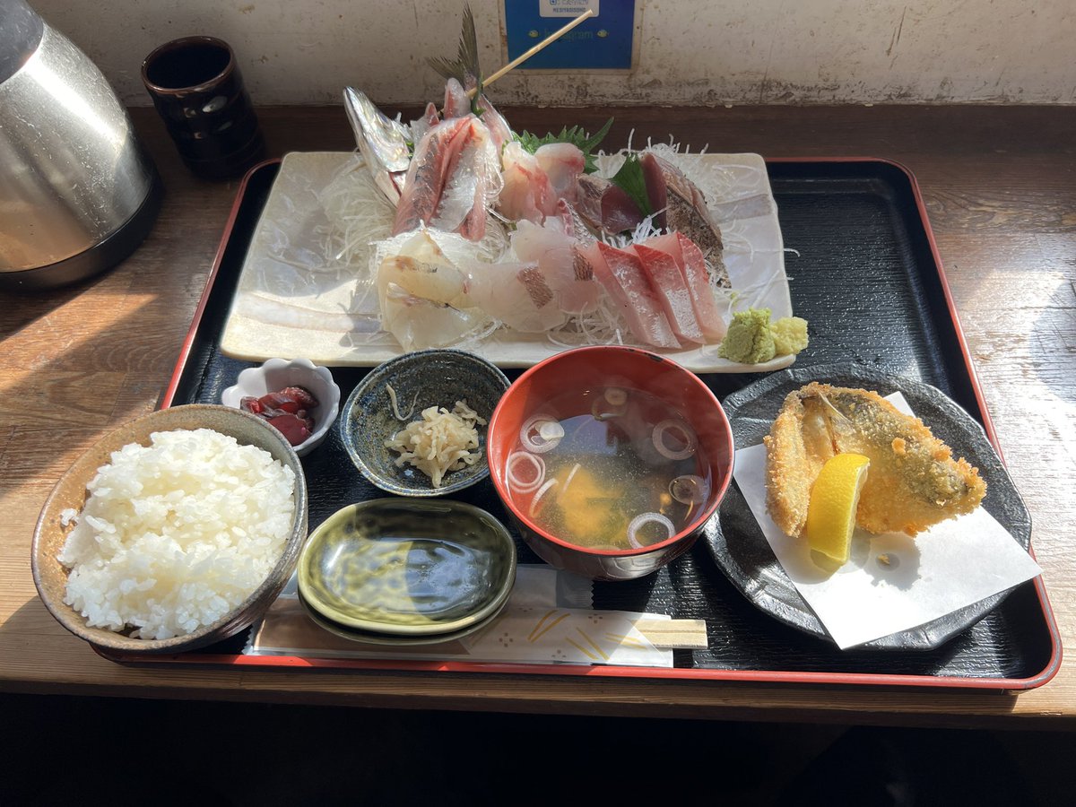 休みの日に仕事してもまったく頭に入ってこない（現在の頭の中のイメージ🤣）
休みと仕事の境界線が無いと精神的に良くない…と思う。