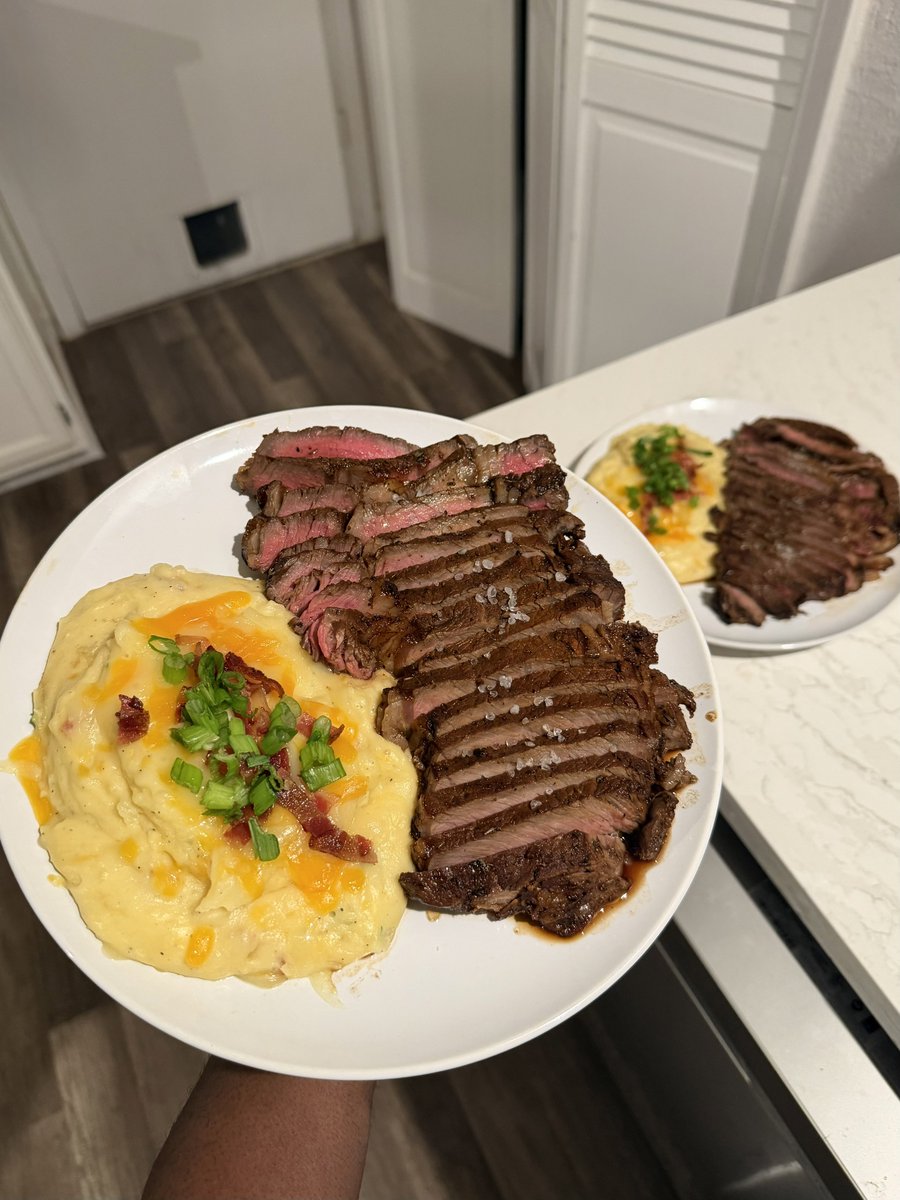 iamdhamlin's tweet photo. I really go crazy in this kitchen. 😵‍💫 VDAY Dinner for Wifey and I 💗 https://t.co/JBlFXpxpyz