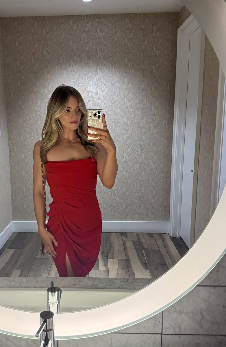 Amanda Atwell tweet media