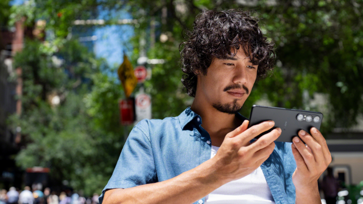 xperia_japan's tweet image. Xperiaを長くご愛顧いただいている皆さまに質問です！

✨とにかくデザインが好き
📸カメラ性能が良くて撮影が楽しい
📱トータルでの使い勝手の良さが抜群

など「皆さんがXperiaを選び続ける理由」 #Xperiaはいいぞ をつけて、引用ポストで教えてください！
たくさんの投稿をお待ちしています！