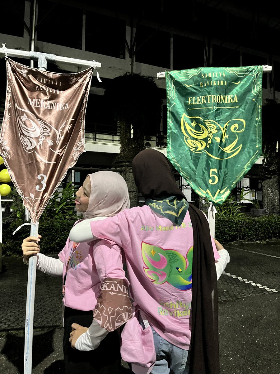 Desainer EL dan MK nih izin