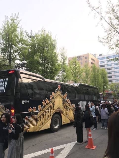 เห็นแล้วนึกถึงอันนี้ ตอน2018 ฮียกขโยงกันไปเป็นบัส