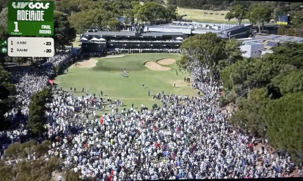 ⚡️Incredible scenes as the gallery floods the fairway while Anthony Kim makes the walk to the 18th green 🔥