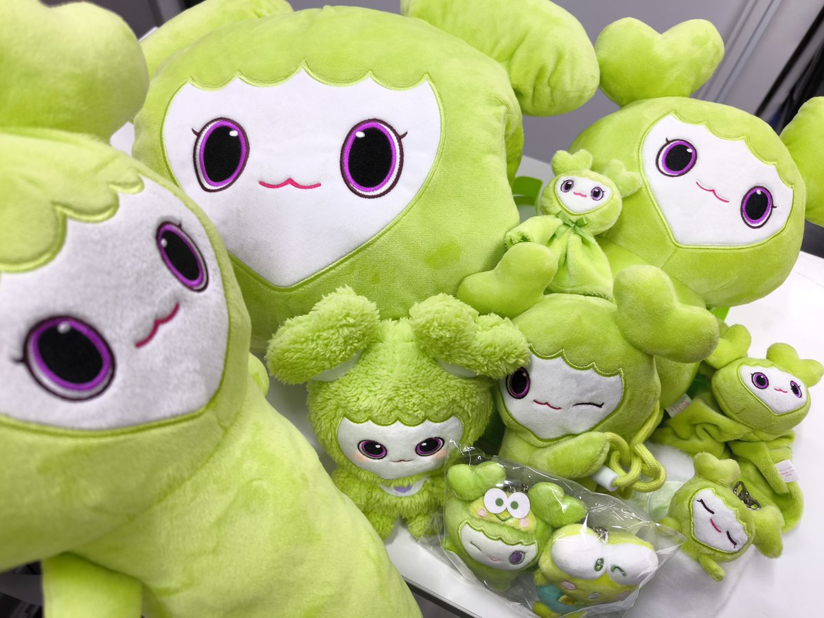 TWICE 🍭︎💕 【入荷情報】 TWICEラブリーのぬいぐるみやチャームが