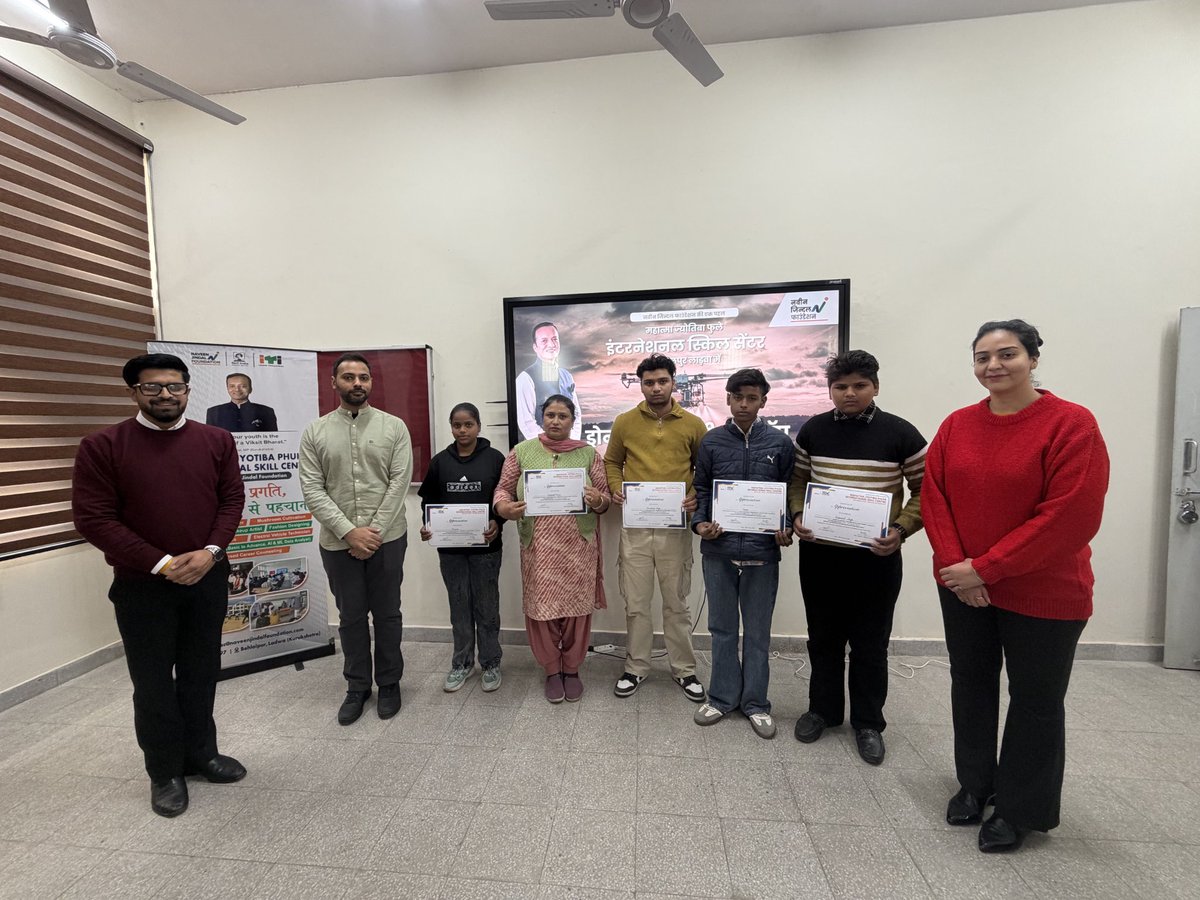 AbhyudayTech's tweet photo. Learning drone technology isnโt just technical โ itโs Exciting, Engaging, and Fun.
Students left with smiles and skills that last.
#Dronetechnology #droneworkshop #skilldevelopment #NaveenJindalFoundation #Youthempowerment #dronesforgood https://t.co/JqmxS4G2us