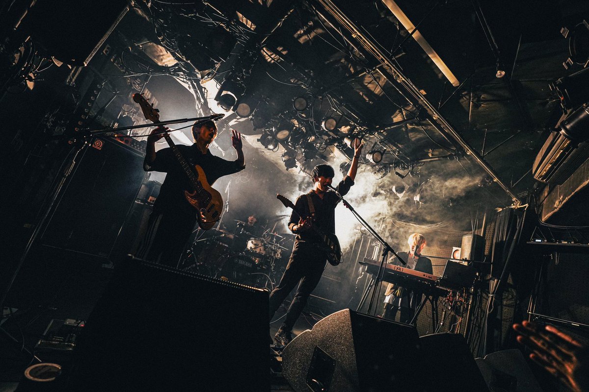 Edna🌙🐺 tweet media