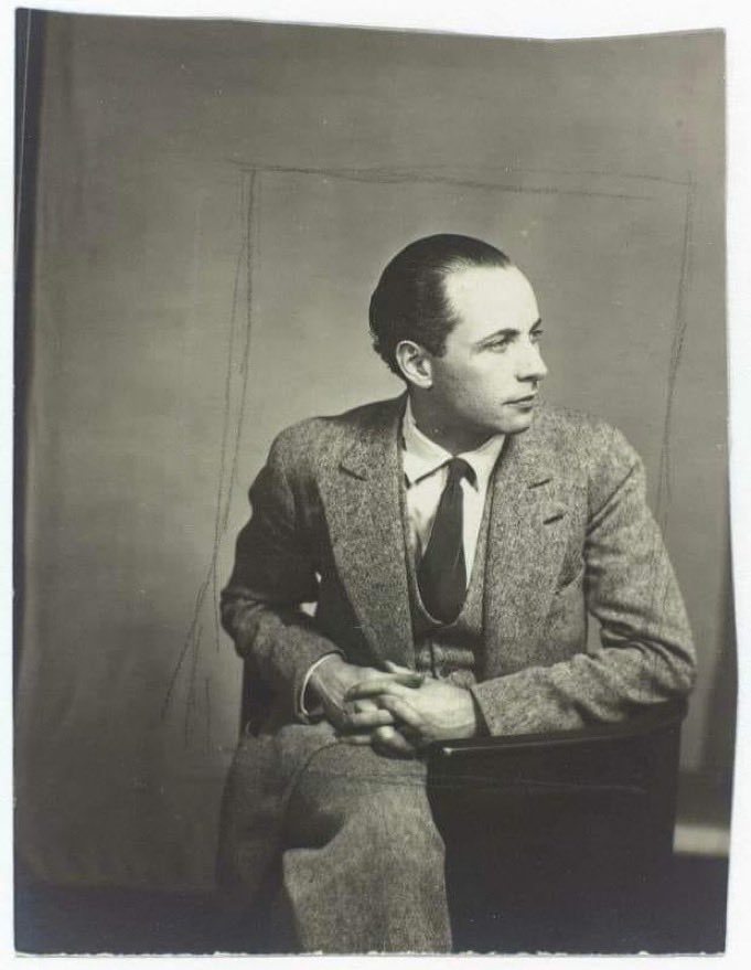 « Si je ferme les yeux, je me souviens des vôtres. »

Louis Aragon