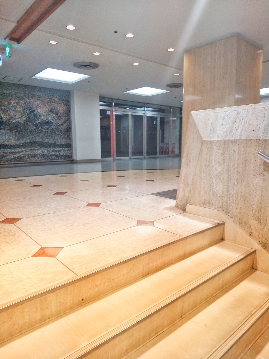 皆様、こちらどこだか分かりますでしょうか？

そうです。
皆の実家、東京流通センターです。

先日TRCに行く用事があったのですが #M3春 への思いが強すぎて、第1展示場に顔を見せに行ってきました。

皆様が居ない第1展示場も非常に新鮮だったのですが、やはり