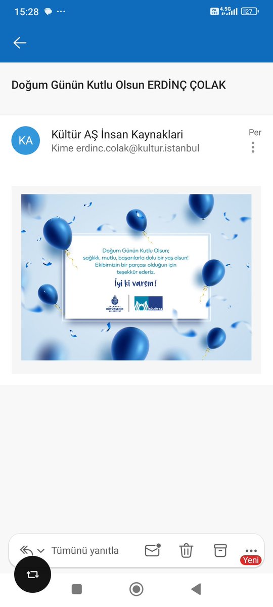 Fotoğrafta, Ekrem İmamoğlu'nun sol tarafındaki isim Murat Abbas. Kültür A.Ş. Genel Müdürü. Nisan ayından beri tutuklu yargılanıyor,itirafçı oldu. Arkadaki gözlüklü Erdinç Çolak. Kültür A.Ş.'de çalışıyordu ve tutuklu.
İtirafçı olanı sistemden çıkarmışlar. Diğerinin maaşı yatıyor🙇