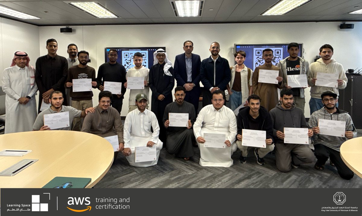 LearningSpaceSA's tweet photo. في إطار تعزيز المهارات الرقمية وتمكين المواهب الوطنية في المجالات التقنية الحديثة، سعدنا في مكان التعلم (Learning Space) بإقامة ورشتين عمل حضورية بالتعاون مع AWS و مركز سدايا للابحاث المشتركة بجامعة الملك فهد للبترول والمعادن (KFUPM)، استهدفت طلاب وطالبات الجامعة ضمن تجربة تعليمية تفاعلية تجمع بين المعرفة التطبيقية وأحدث التوجهات العالمية في الحوسبة السحابية والذكاء الاصطناعي التوليدي.
بحضور الأستاذ المتحدث عبدالرحيم عصام:
Exploring AWS Core Services — The Foundation of the Cloud
استعراض شامل للخدمات الأساسية في AWS ودورها في بناء بنية تحتية سحابية مرنة وآمنة.
Generative AI on AWS Bedrock — From Ideas to Intelligent Solutions
رحلة عملية لفهم إمكانيات الذكاء الاصطناعي التوليدي وكيفية تحويل الأفكار إلى حلول ذكية باستخدام AWS Bedrock.
نفخر بهذا التعاون الذي يعكس أهمية الشراكات الاستراتيجية في دعم مستقبل الكفاءات التقنية، ونتطلع إلى المزيد من المبادرات التي تسهم في تسريع التحول الرقمي وتعزيز الابتكار في المملكة.

#AWS #LearningSpace #KFUPM #CloudComputing #GenerativeAI #DigitalSkills #Vision2030