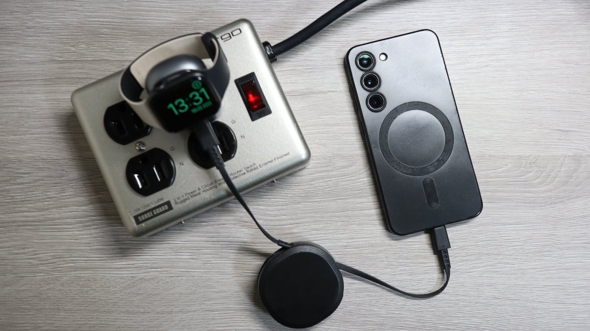 yuji_dlv's tweet image. 【提供：#TORRAS】
オフィスやデスク周りがスッキリ！
旅行・出張にも便利な『TORRAS FlashEye』

✅単ポート最大45W出力⚡️
✅Apple Watchは直挿し＆45度で置き時計に
✅手のひらサイズで82g

👉詳細はコメント欄のリンクからチェック！