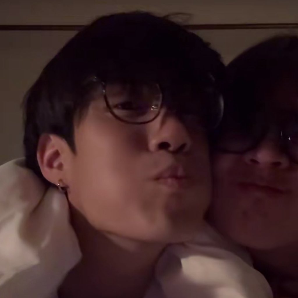 นั่นพวกแกอ่อ