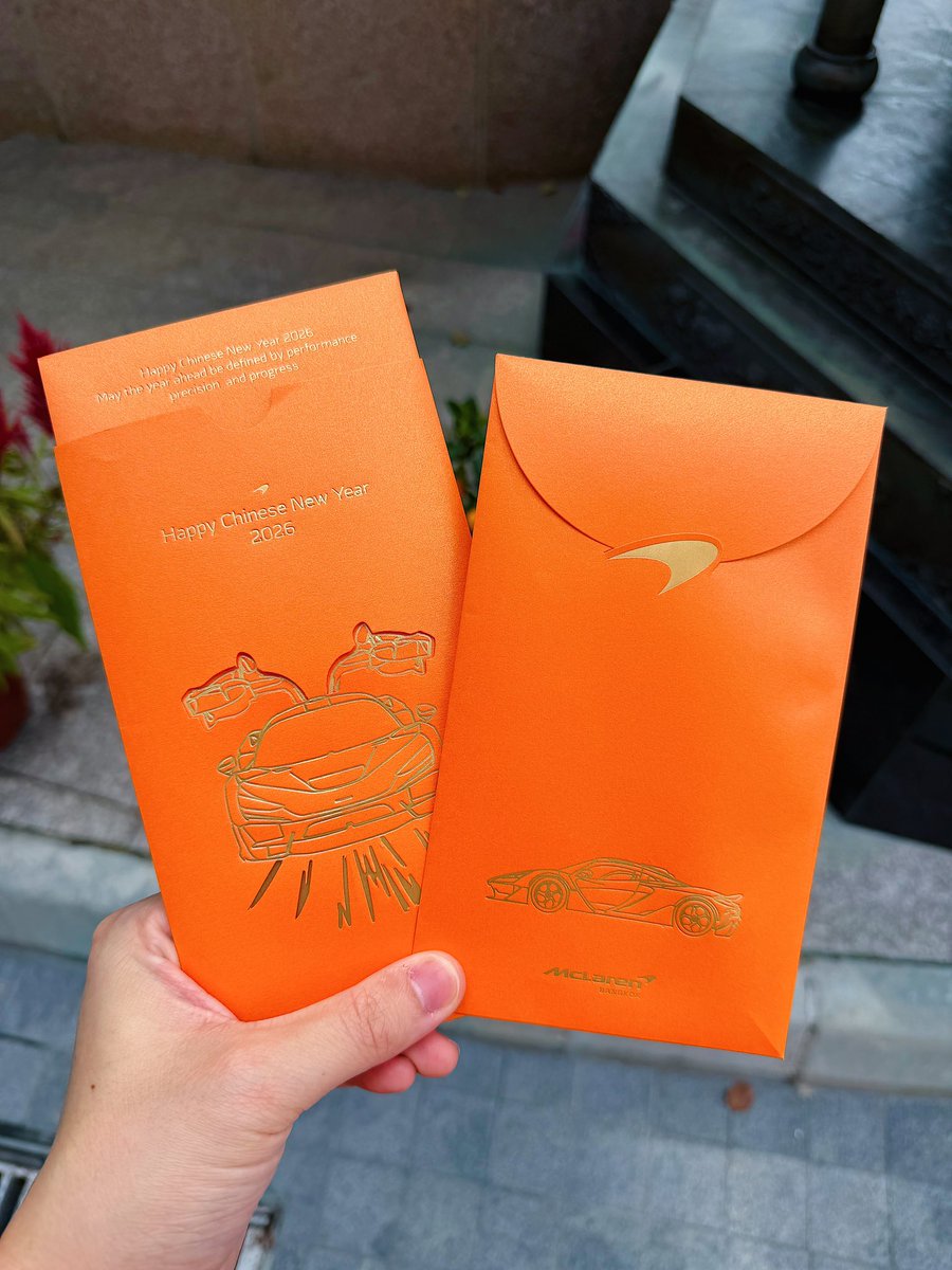 Happy Chinese New Year 🧡 ตรุษจีนปีนี้สีส้ม 🍊 Thank you McLaren Bangkok for the wonderful ang pao. #McLaren #McLarenBangkok #ChineseNewYear