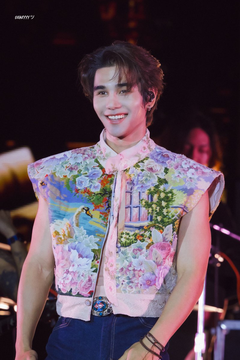 OeAeyyy's tweet photo. อยากเห็นยิ้มหวานทุกวันเลยค้าบบบ 😊💕

✦˚ ༘ ꒰ @jeffsatur ; #JeffSatur ꒱⋆⁺﹆
#WonderOneMusicFestivalxJeffSatur
#WonderOneMusicFestival ⛰️✨ https://t.co/0mdlfzAoho