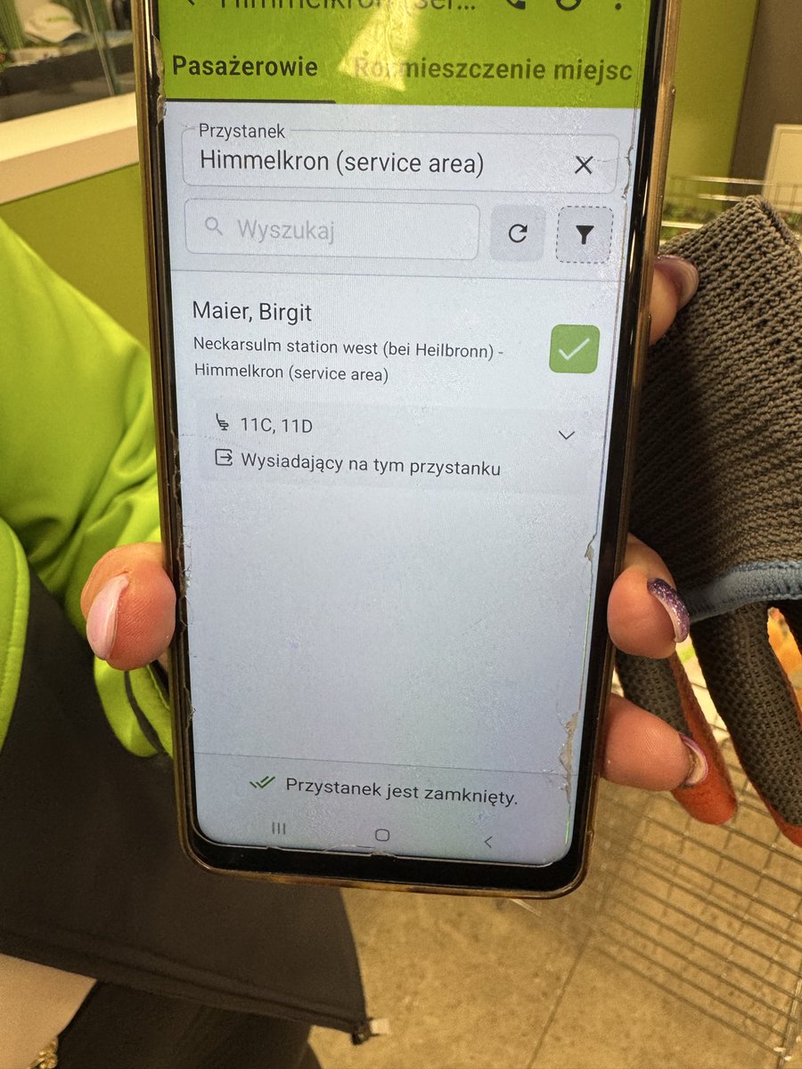 adasingh's tweet photo. @FlixBus_DE 
I was travelling from Nuremberg to Berlin and one lady by mistake took my luggage instead of her. I saw her taking and reported at same time to Lady driver but she said it’s her. I have reported this when I reached Berlin. https://t.co/EnQSBpQX2s