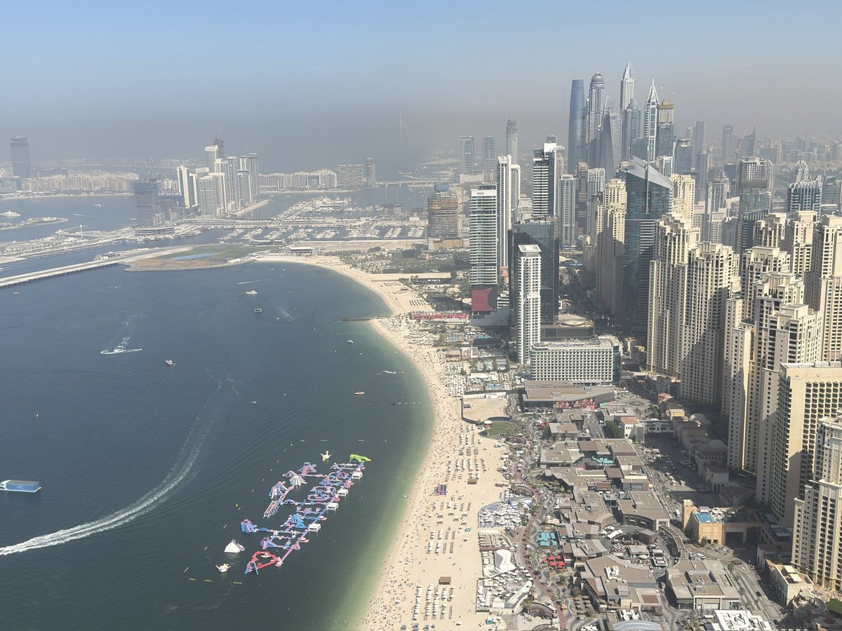 markessien's tweet photo. Dubai had a strategy. That's how they got here. Your governors strategy is to tar a few roads, build a flyover and commission a hospital. That's the difference. https://t.co/0WKcpJV15B