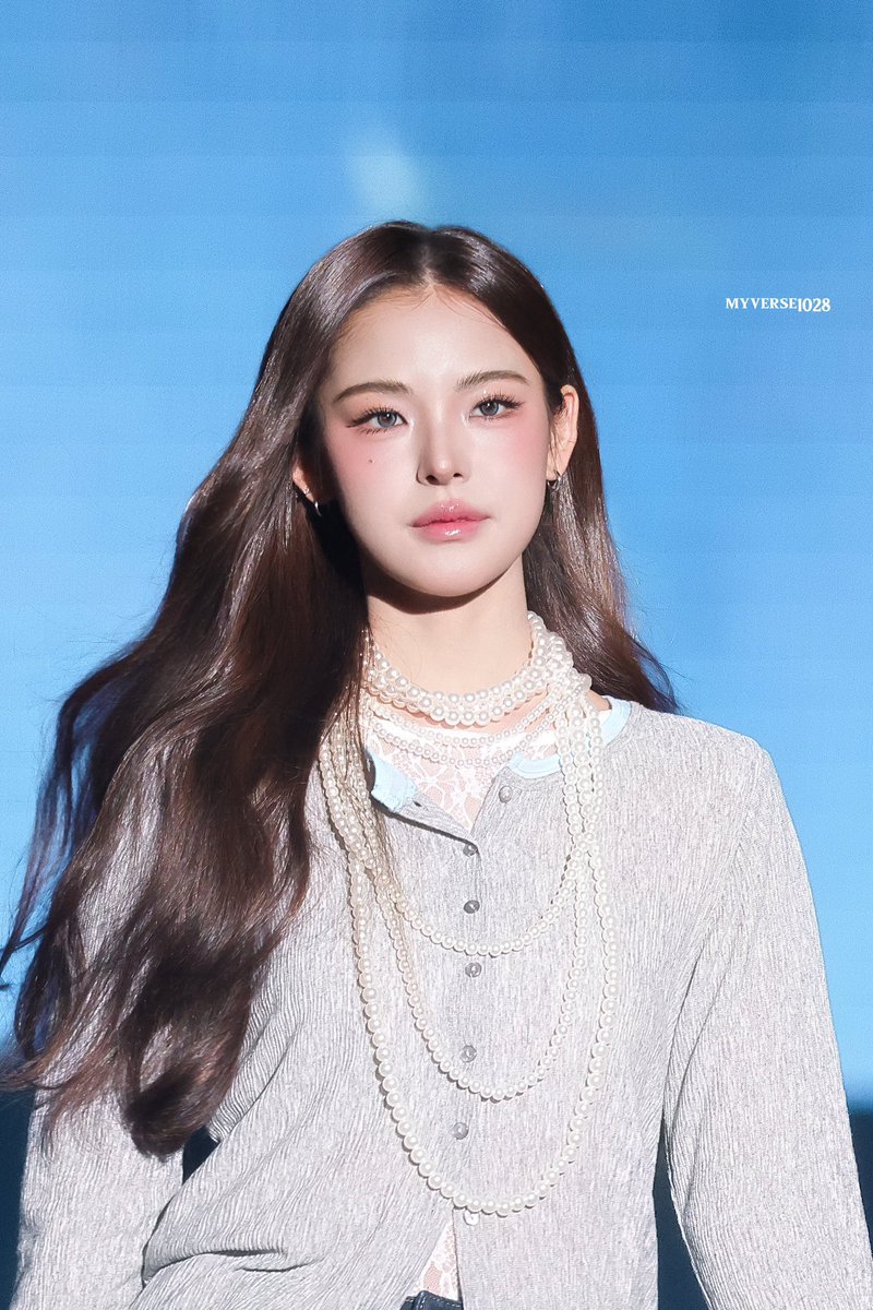 TOMIOKA MAI GLOBAL tweet media