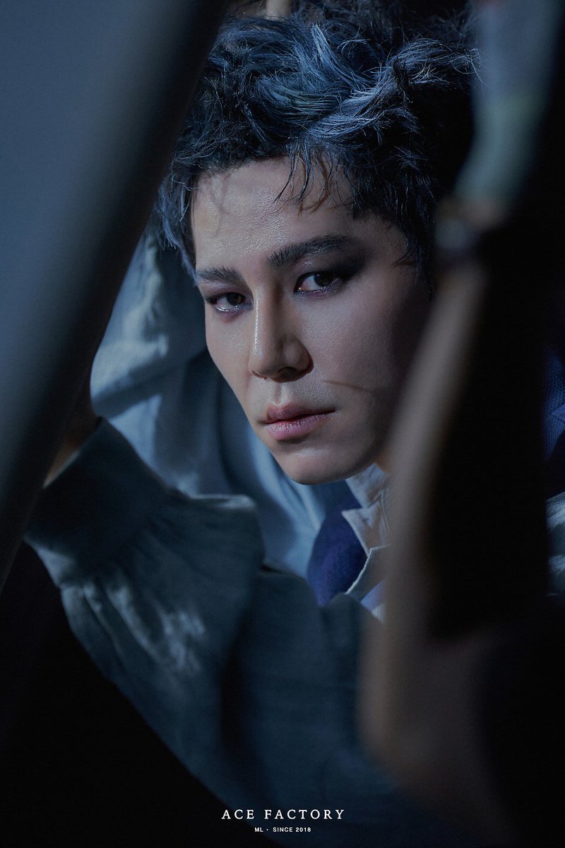 아...스위니토드도 10주년인거구나...
규형 배우님💙 팬레터 10주년에 이어 스위니토드 10주년도 차지해주세요~
🤔😃🙏
아...나도 뀨토드 어떤 무대일지 진심 보고싶다~ 알고싶다🥹 시간아 거꾸로 흘러가보자~
#이규형