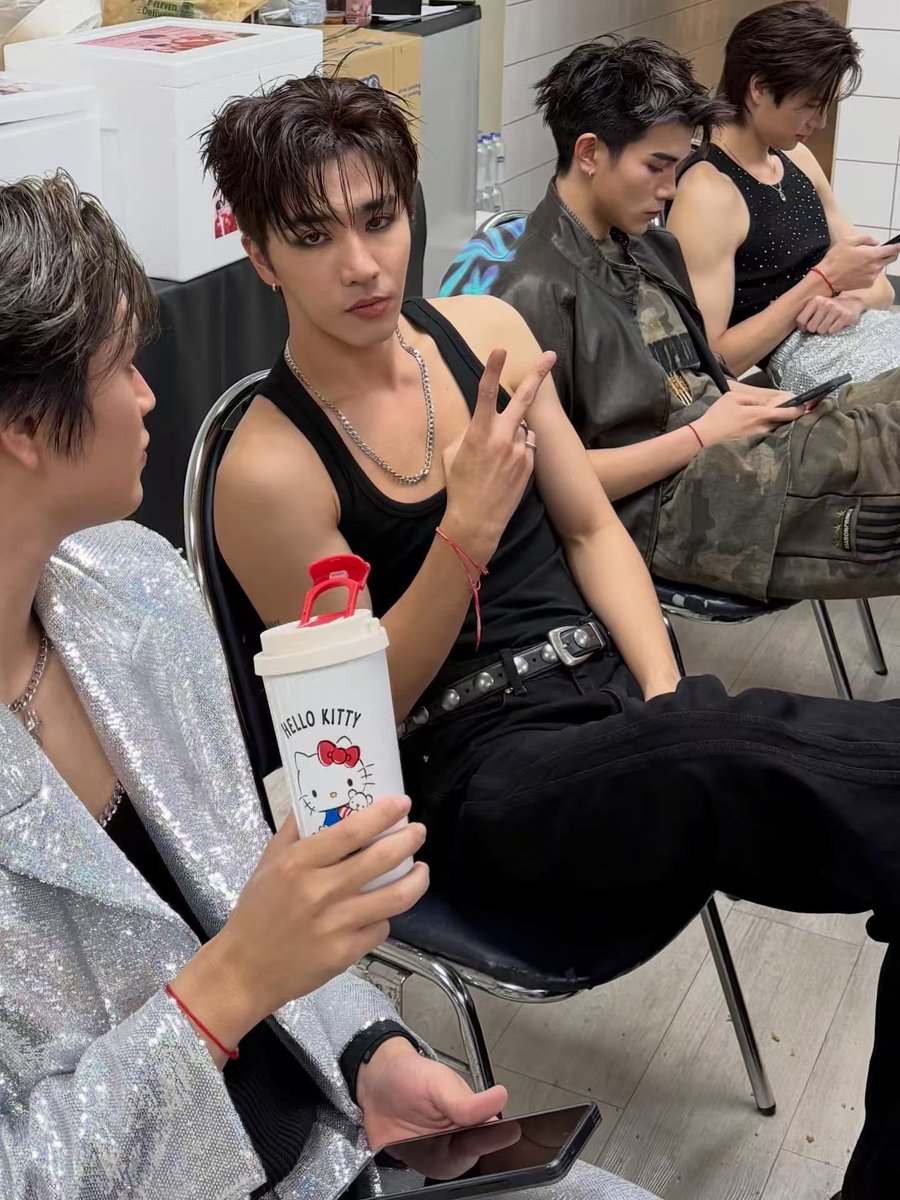 ☽ 260215 Phuwin 相关IG 动态更新✰ @phuwintang 🤟🤟🤟 ©.perthppe