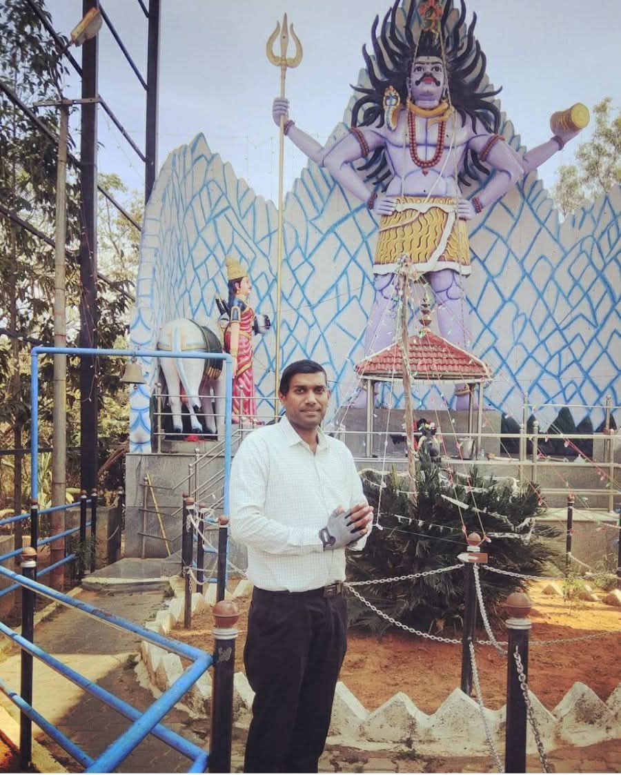 NikilAppanna's tweet image. ಪರಮೇಶ್ವರನು ನಿಮ್ಮೆಲ್ಲರಿಗೂ ಆರೋಗ್ಯ, ಐಶ್ವರ್ಯ, ಶಾಂತಿ ಮತ್ತು ಸದ್ಬುದ್ಧಿಯನ್ನು ಕರುಣಿಸಲಿ. ಮಹಾಶಿವರಾತ್ರಿಯ ಶುಭಾಶಯಗಳು🙏😇 #HappyMahaShivaratri  #HappyWeekendGuys #GoogleMaps #LocalGuidesConnect #Bengaluru #Mysuru #Kodagu #Mangaluru #Puttur #Karnataka #India 🇮🇳 #OmNamahaShivaya #JaiSriRam 🕉️