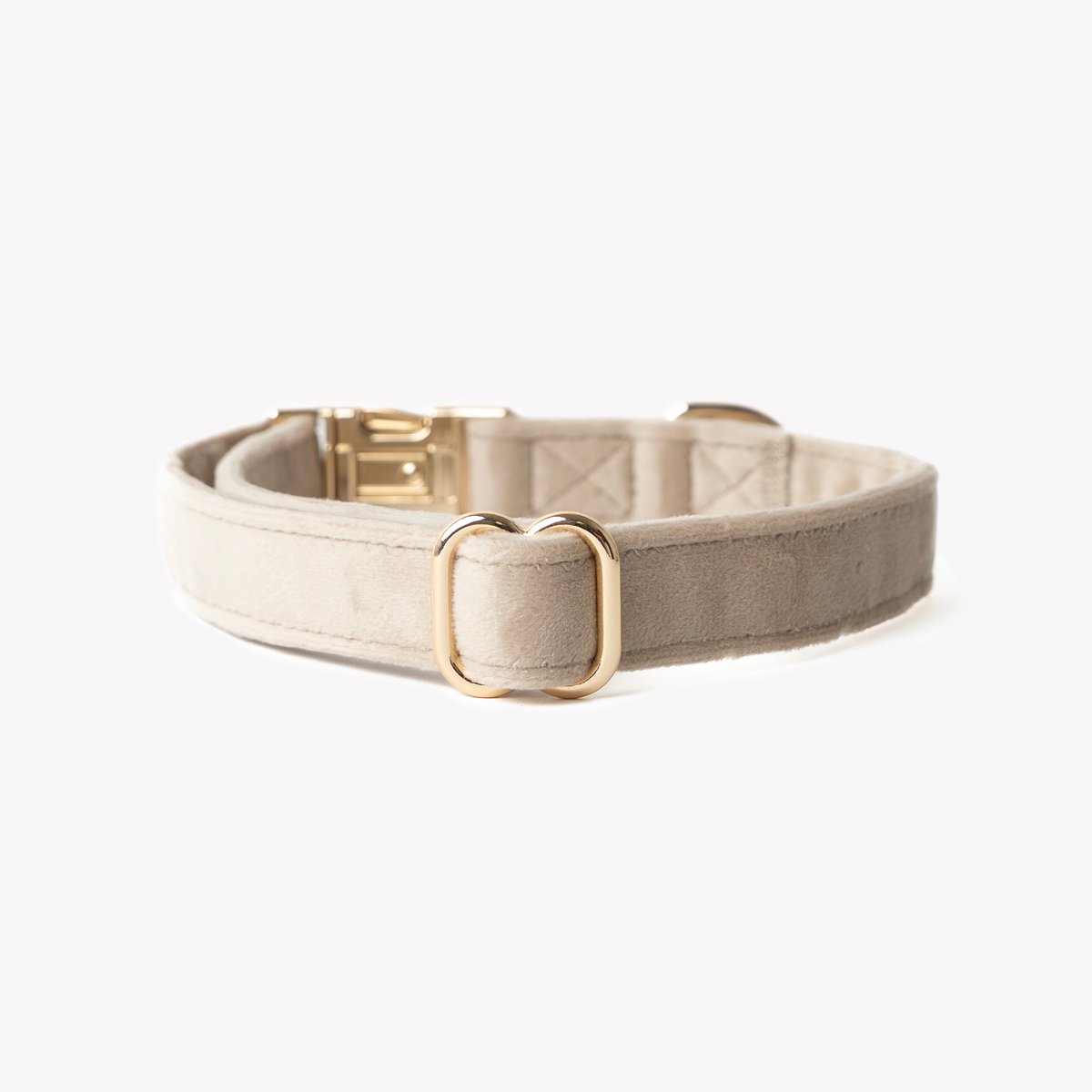 KristenAforFoS's tweet photo. Elevate your pet's style with The Executive Uniform: Velvet &amp; Gold Collar, just $26.00. Make every outing a statement of luxury and sophistication. #PetFashion #TrendyPets

Shop Now https://t.co/a5SoWdthdF https://t.co/1xMY0pyfwc
