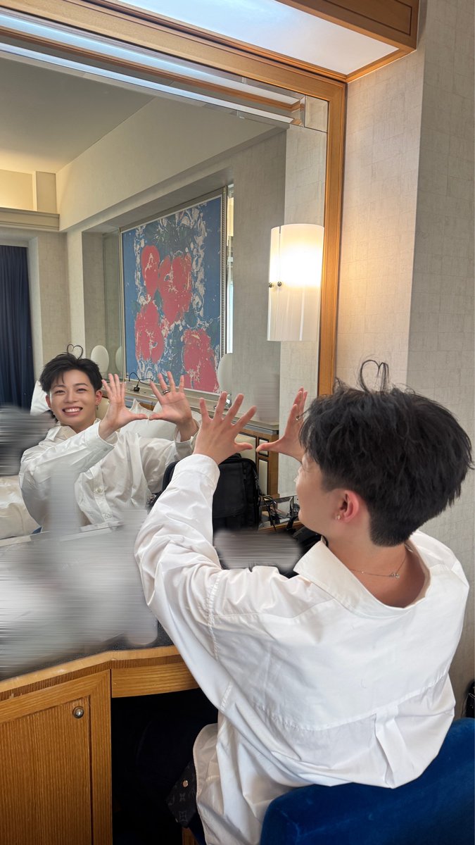 mazzel_official's tweet image. [おまけ]

最高のファンサをくれました

by staff

#MAZZEL
#まぜジャック 
#MAZZEL_BANQUETBANG