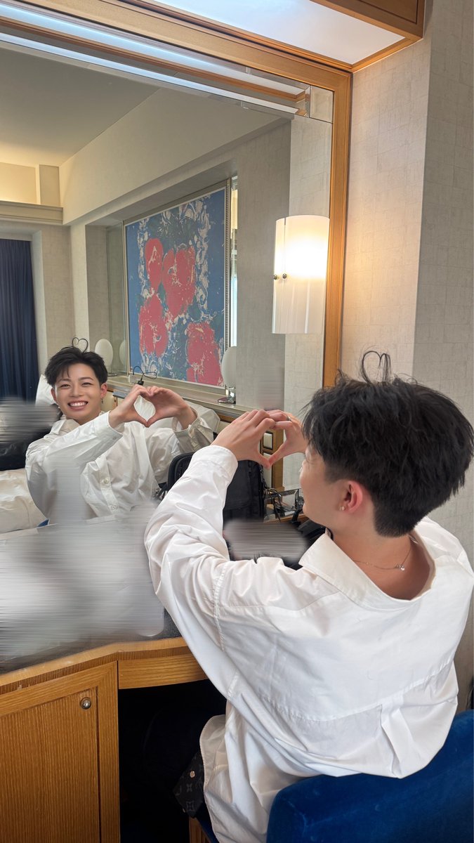 mazzel_official's tweet image. [おまけ]

最高のファンサをくれました

by staff

#MAZZEL
#まぜジャック 
#MAZZEL_BANQUETBANG