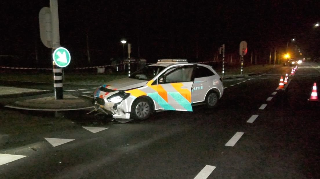 Politieauto betrokken bij ongeval in Sint Joost