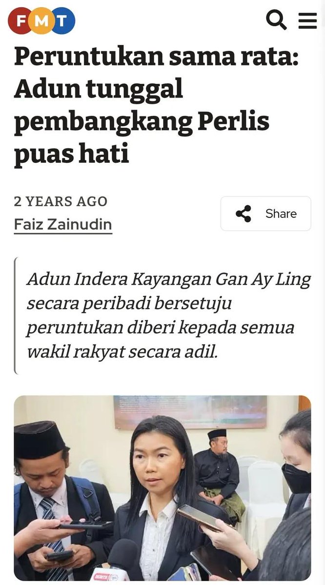 Mereka masih mahu main politik lama.. Poilitik dendam
Tp sekarang bukan BN yang memerintah tapi kenapa peruntukan masih berat sebelah? 🤔BN atau PH , sama sje modus operandi nya, khianati mandat Rakyat yg mengundi depe. 2x5🤣