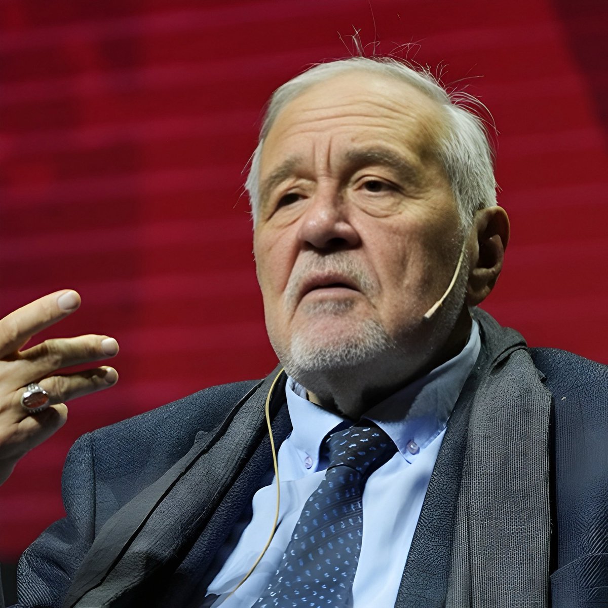 İlber Ortaylı: “Bu dünyada feminist inkılabını da Türkler yapar.

Çünkü hiçbir kavmin kadınları, Türk kadınları gibi birleşemez.”