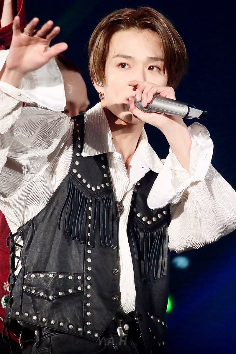 𝙔.𝘼.𝙃 tweet media