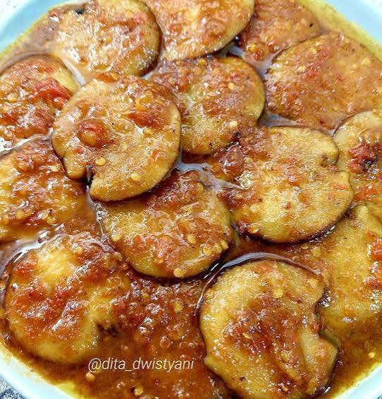 abdiFerin's tweet photo. @aina0660 Di Korea ada semur jengkol ga? Soalnya kamu kalau ngomong baunya lebih dari jengkol https://t.co/3LZ690t7KF